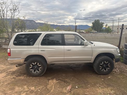 Used 1998 Toyota 4Runner SR5 image 1