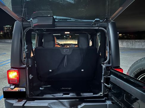 Used 2016 Jeep Wrangler Sport w/ Quick Order Package 24S image 11