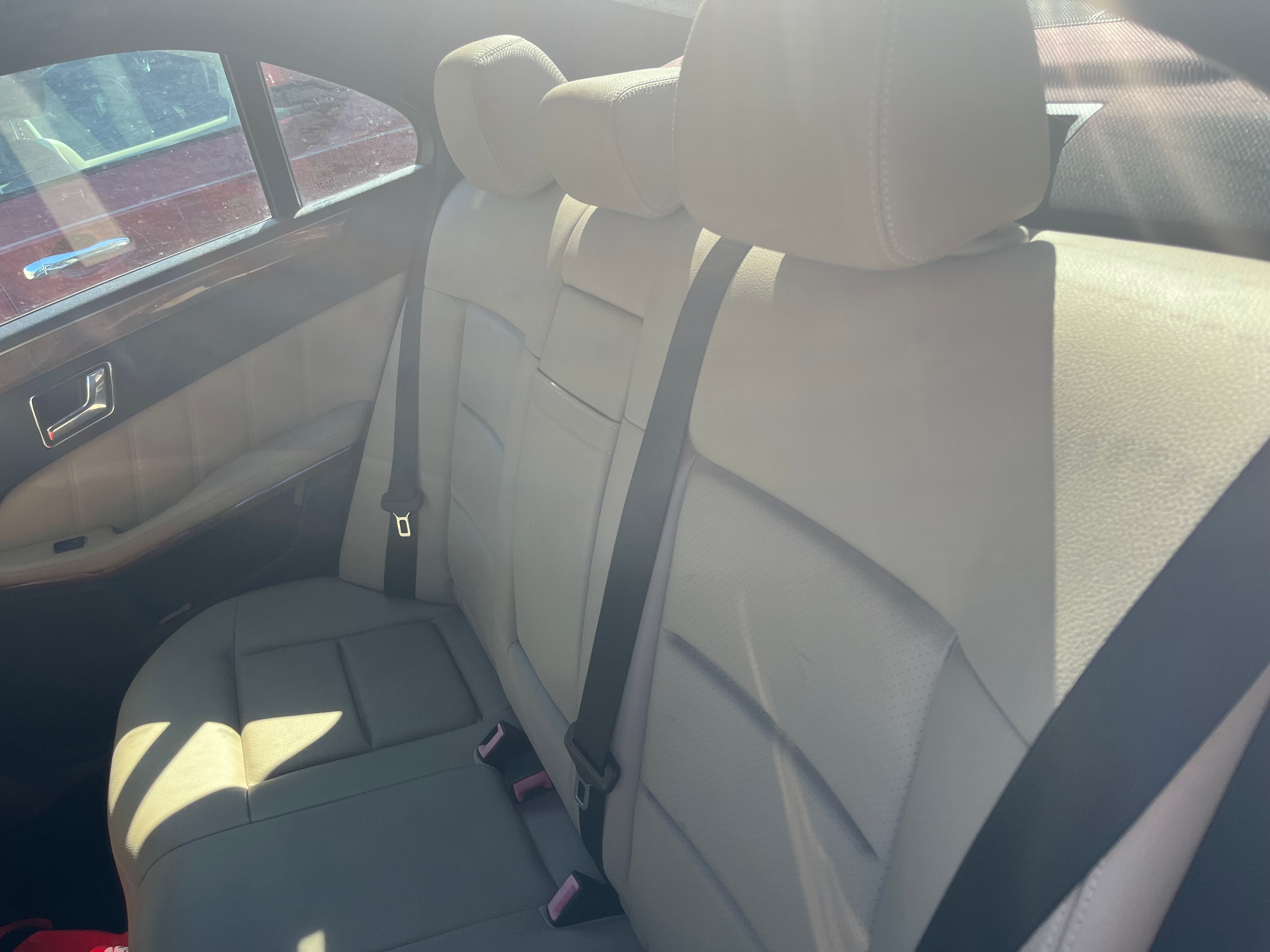 Used 2010 Mercedes-Benz E 350 Sedan image 8