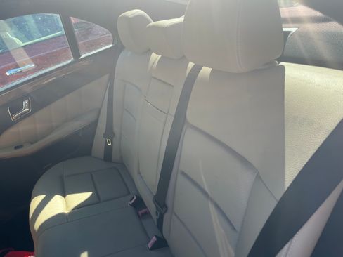 Used 2010 Mercedes-Benz E 350 Sedan image 8