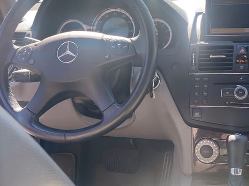 Used 2008 Mercedes-Benz C 300 C 300 4MATIC Luxury Sedan 4D image 6