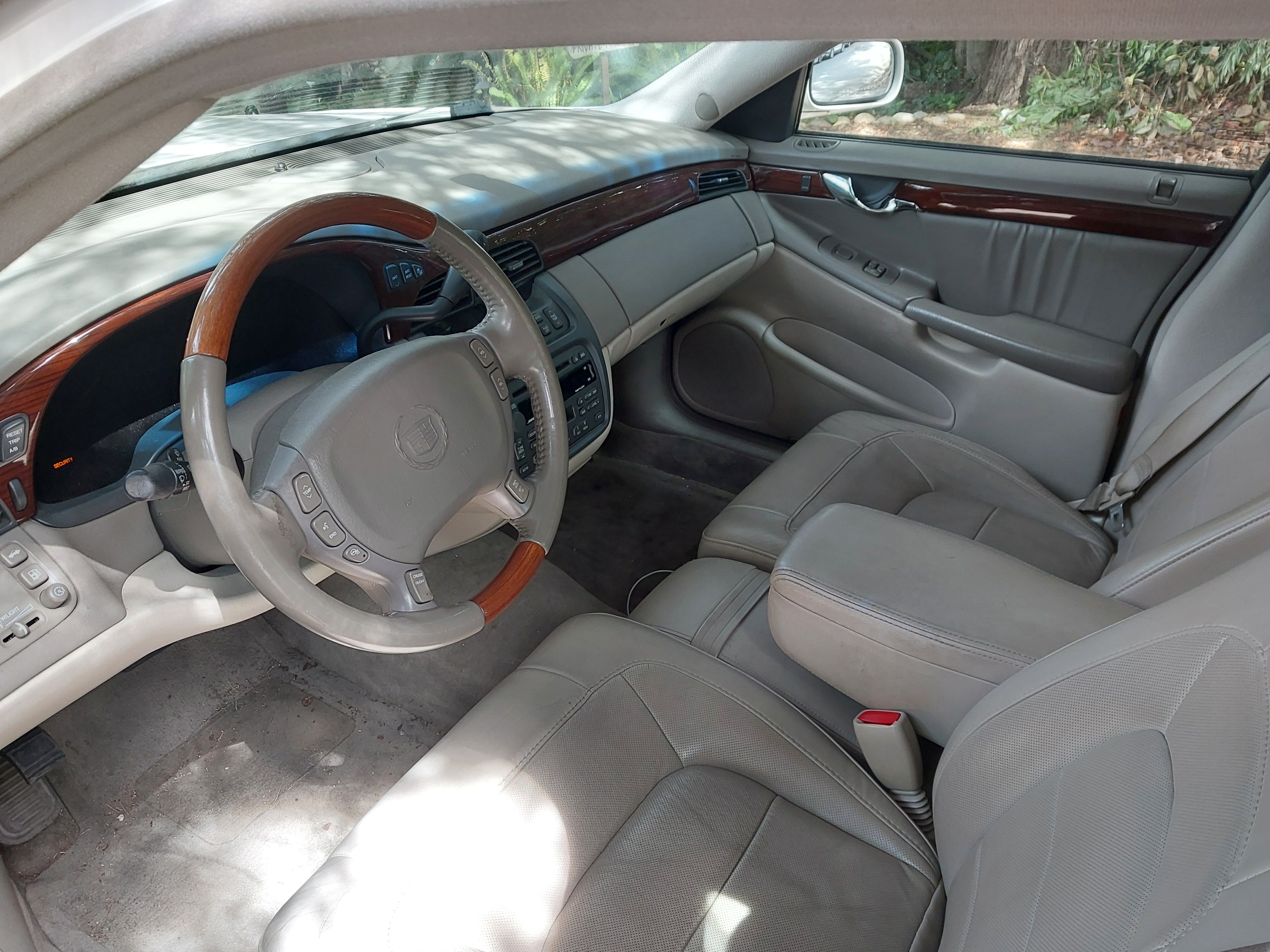 Used 2005 Cadillac De Ville DHS w/ Equipment Group FWD image 5