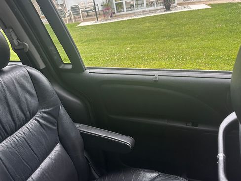 Used 2010 Honda Odyssey Touring image 18