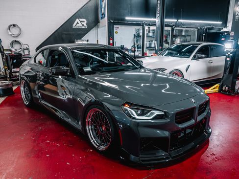 Used 2025 BMW M2 w/ Lighting Package image 19