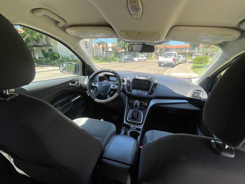 Used 2013 Ford Escape SE FWD image 12