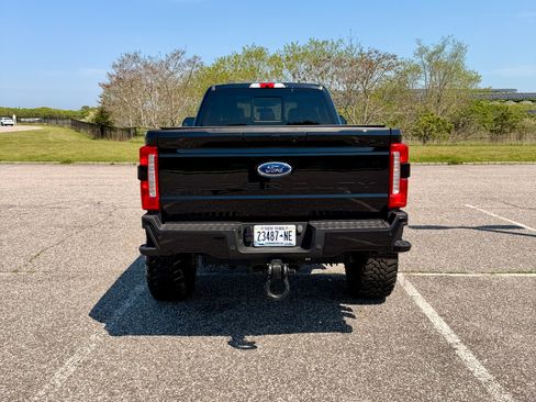 Used 2024 Ford F350 Lariat w/ Lariat Ultimate Package AWD/4WD image 10