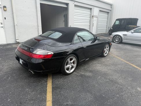 Used 2004 Porsche 911 Carrera 4S AWD/4WD image 5
