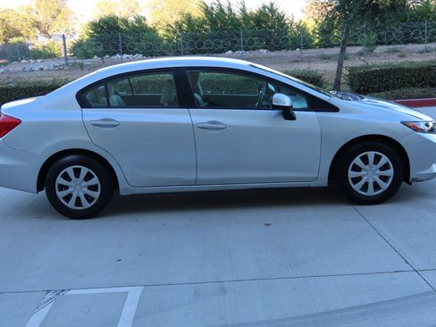Used 2012 Honda Civic LX image 4