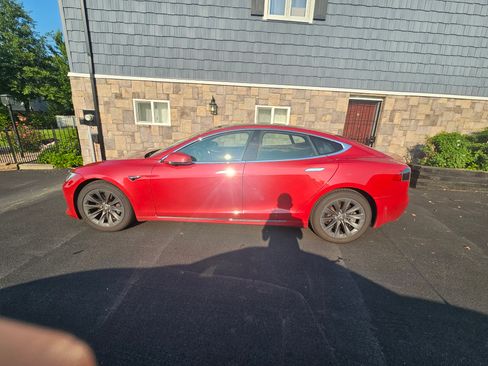 Used 2017 Tesla Model S 100D image 4