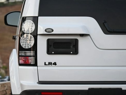 Used 2016 Land Rover LR4 HSE Silver Edition image 6