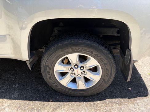 Used 2017 GMC Canyon SLE w/ Trailering Package image 14