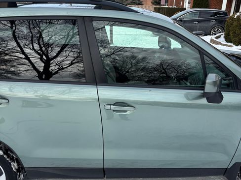 Used 2017 Subaru Forester 2.5i Premium w/ All-Weather Package image 8