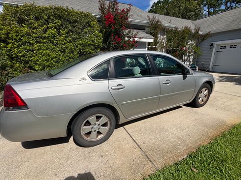 Used 2007 Chevrolet Impala LT FWD image 2