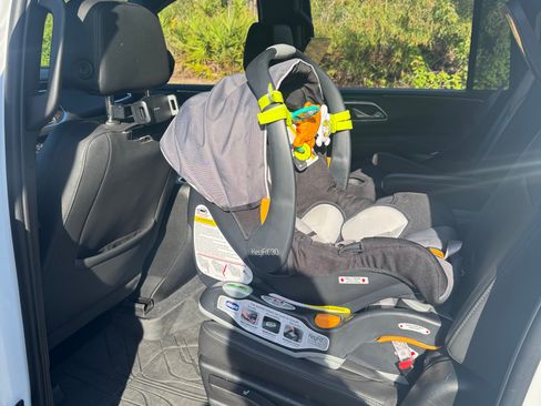 Used 2023 Chevrolet Suburban Z71 image 10