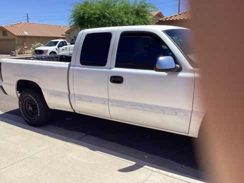 Used 2001 GMC Sierra 1500 4x4 Extended Cab w/ Convenience Plus Group image 9
