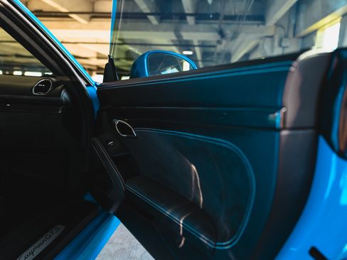 Used 2022 Porsche 718 Cayman GTS image 32