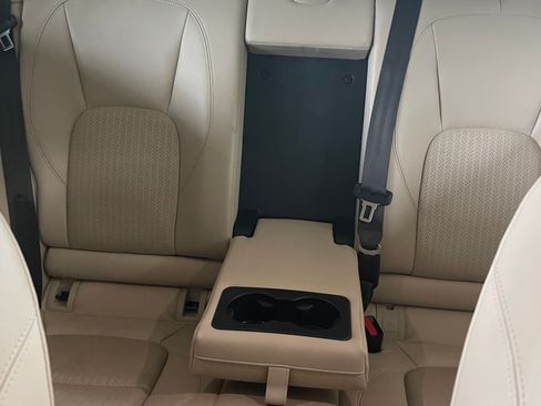 Used 2020 Jaguar XF Prestige image 23