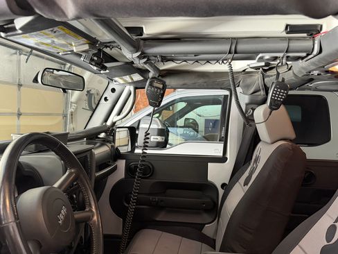 Used 2007 Jeep Wrangler Unlimited Rubicon w/ PWR Convenience Group image 13