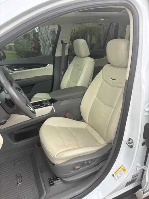 Used 2023 Cadillac XT6 Premium Luxury FWD image 9