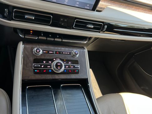 Used 2021 Lincoln Aviator Reserve w/ Equipment Group 201A AWD/4WD image 27