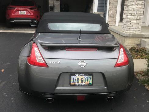 Used 2014 Nissan 370Z Touring w/ Sport Package image 5