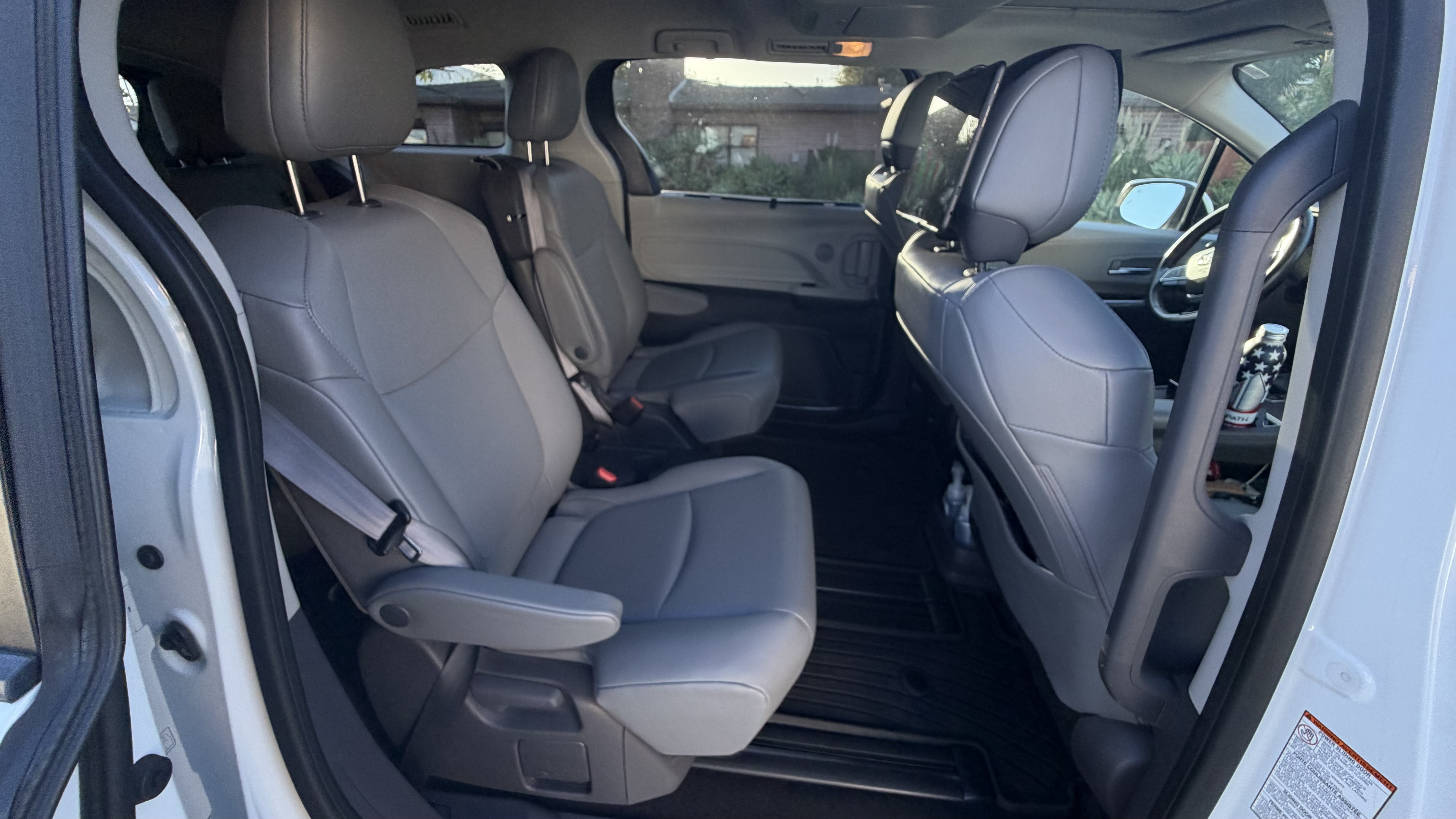 Used 2021 Toyota Sienna XLE w/ XLE Plus Package FWD image 17