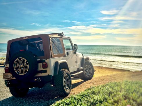 Used 2005 Jeep Wrangler Sport w/ 30" Tire & Wheel Group image 16