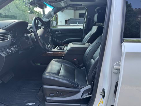 Used 2018 Chevrolet Suburban Premier image 25