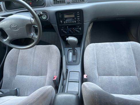 Used 1999 Toyota Camry XLE FWD image 13