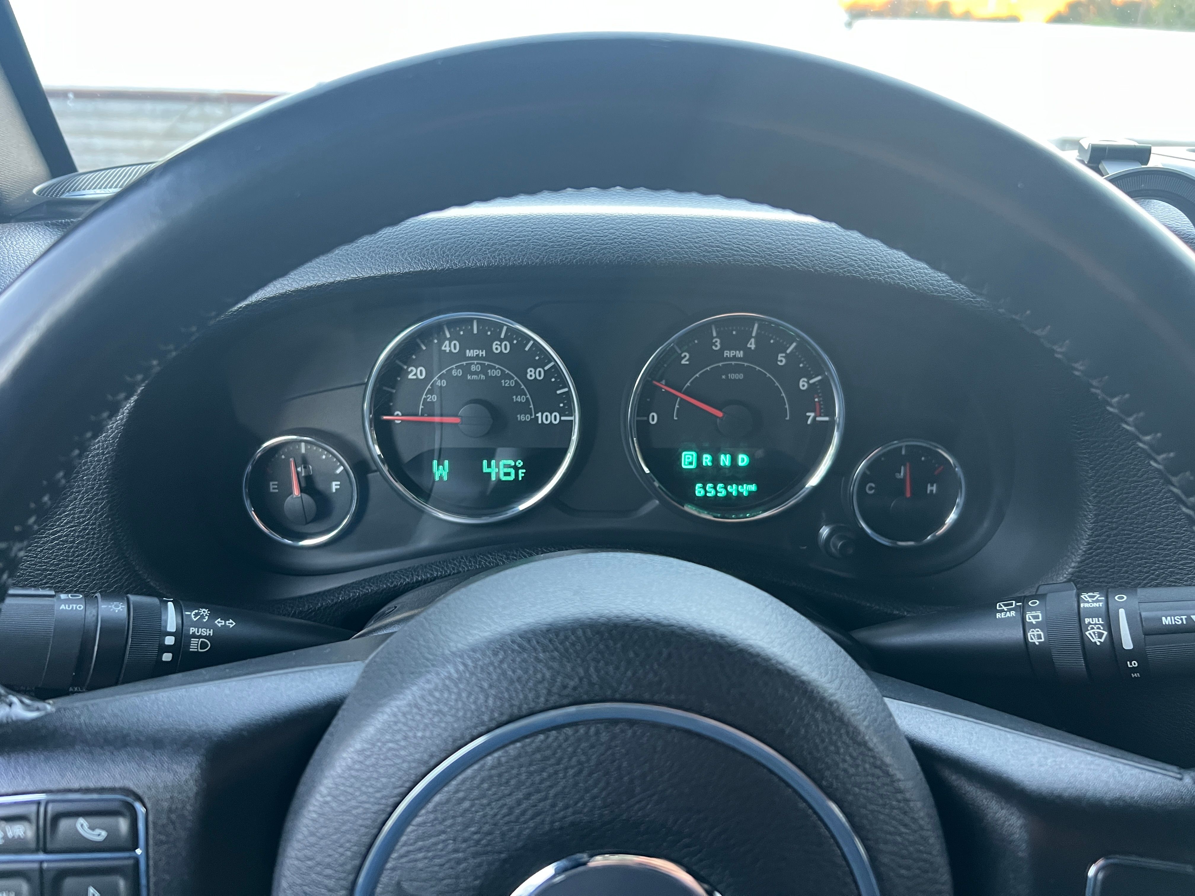 Used 2015 Jeep Wrangler Unlimited Rubicon w/ Dual Top Group AWD/4WD image 12