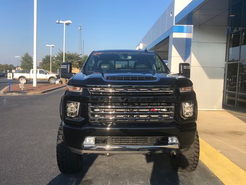 Used 2022 Chevrolet Silverado 2500 LTZ w/ LTZ Convenience Package AWD/4WD image 2