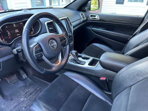 Used 2018 Jeep Grand Cherokee Altitude AWD/4WD image 8