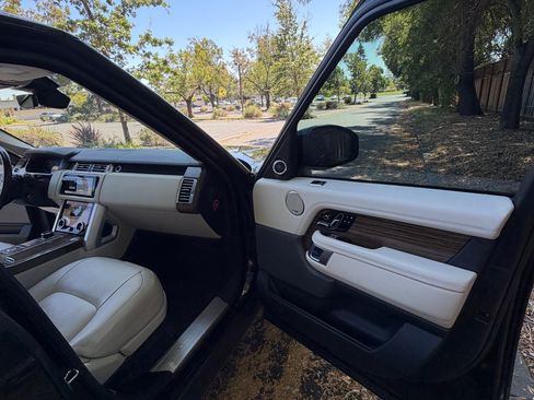 Used 2019 Land Rover Range Rover AWD/4WD image 14