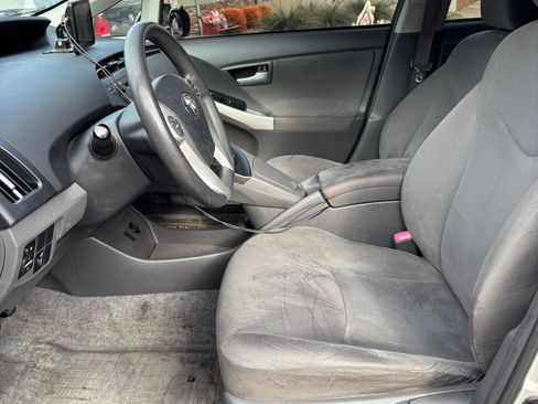 Used 2010 Toyota Prius Two image 12