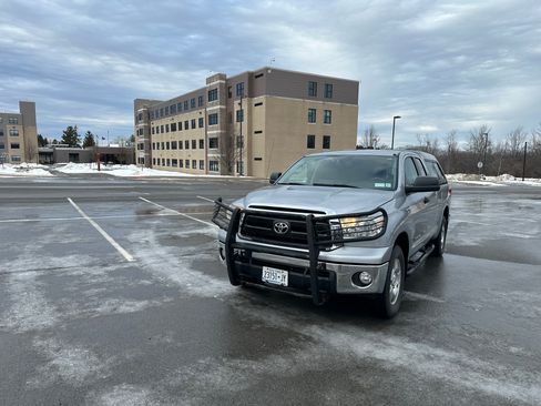 Used 2012 Toyota Tundra 4x4 Double Cab w/ TRD Off-Road Pkg image 6