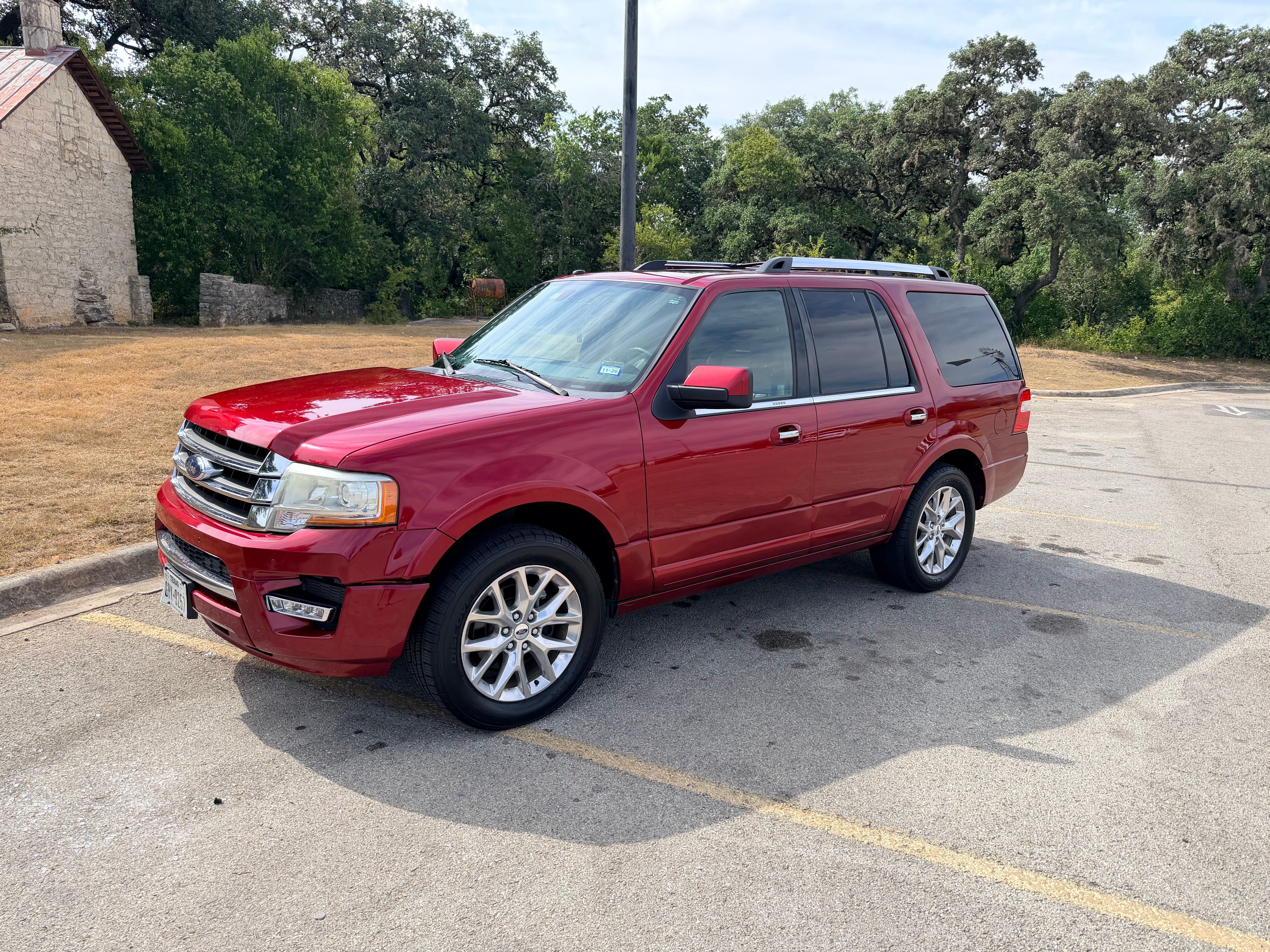 Used 2016 Ford Expedition Limited RWD image 1