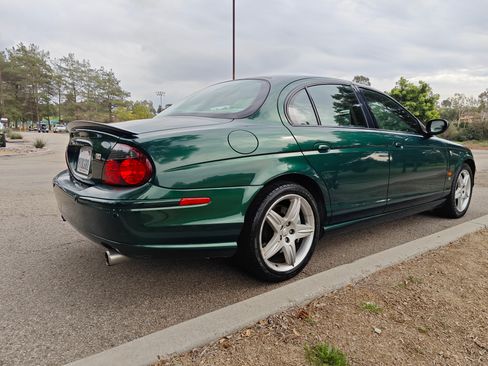 Used 2004 Jaguar S-TYPE R image 10