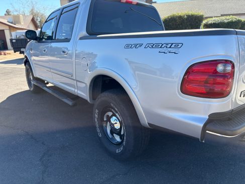 Used 2001 Ford F150 4x4 SuperCrew image 4