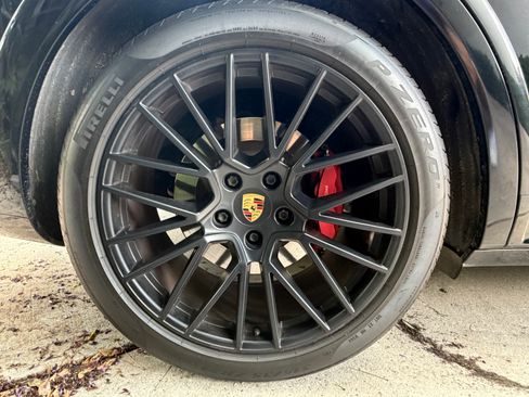 Used 2021 Porsche Cayenne GTS AWD/4WD image 20