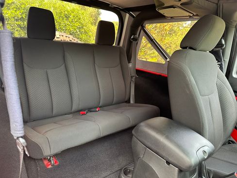 Used 2017 Jeep Wrangler Sport AWD/4WD image 11