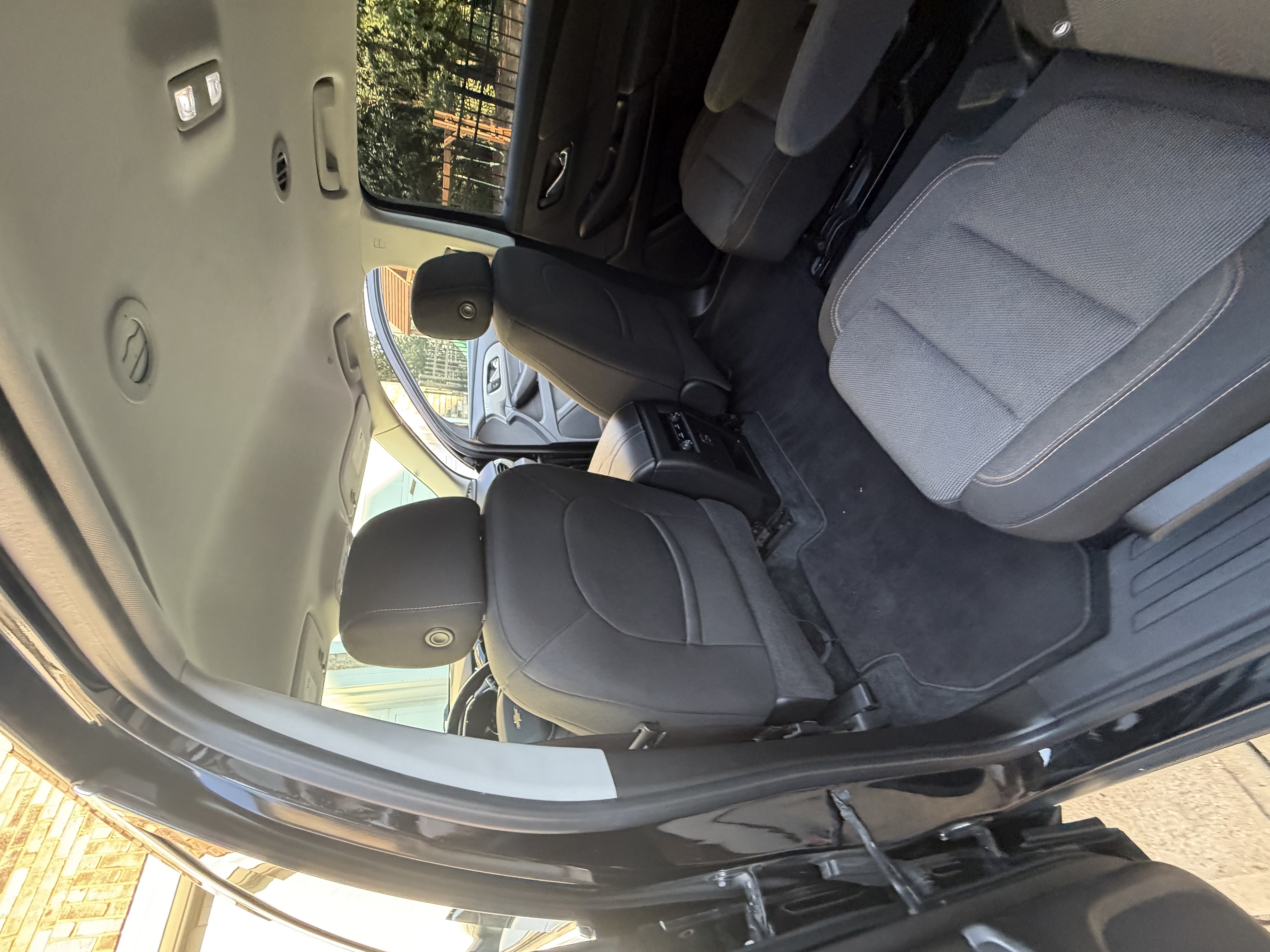 Used 2021 Chevrolet Traverse LT FWD image 10