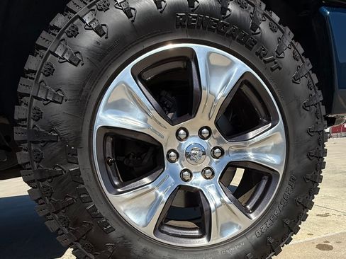 Used 2019 RAM 1500 Laramie w/ Sport Appearance Package image 16