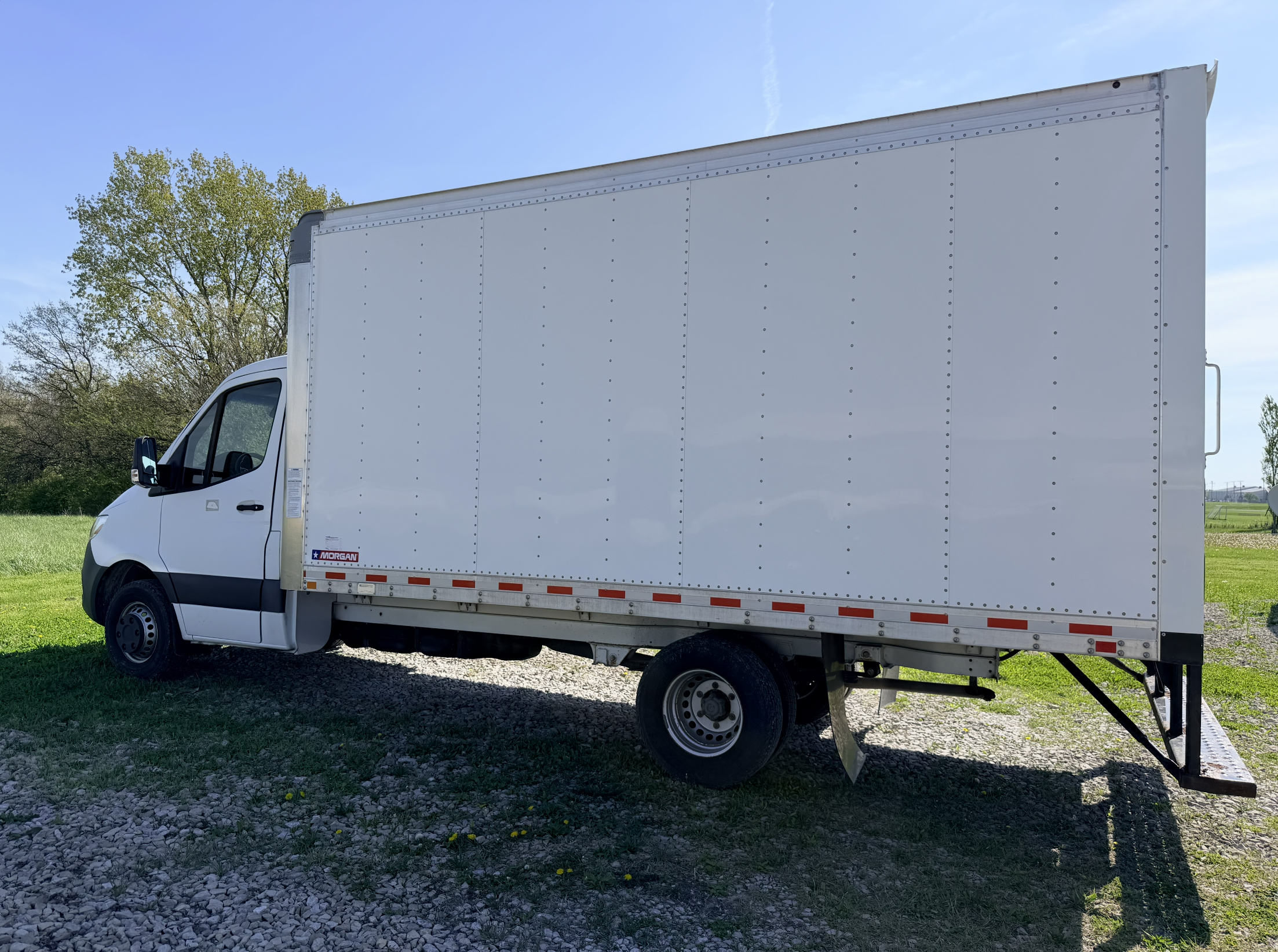Used 2019 Freightliner Sprinter 170 RWD image 1