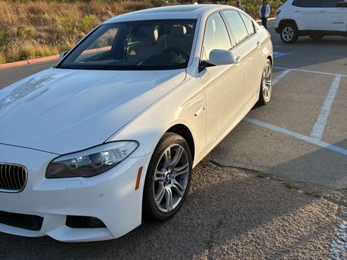 Used 2013 BMW 528i Sedan RWD image 2