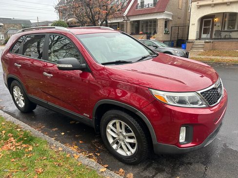 Used 2015 Kia Sorento LX image 6