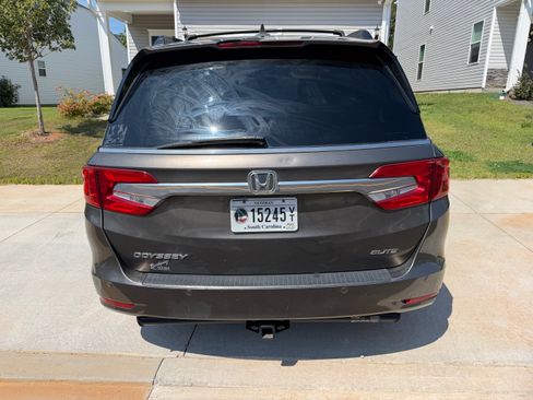 Used 2019 Honda Odyssey Elite image 4