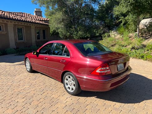 Used 2005 Mercedes-Benz C 320 Sedan image 6