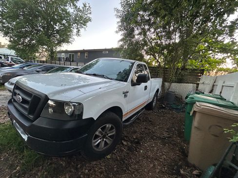 Used 2005 Ford F150 XL image 4