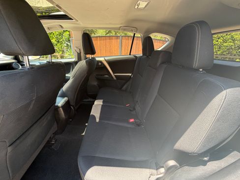 Used 2013 Toyota RAV4 XLE FWD image 21