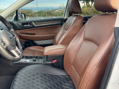 Used 2017 Subaru Outback 3.6R Touring w/ Popular Package #5A image 9